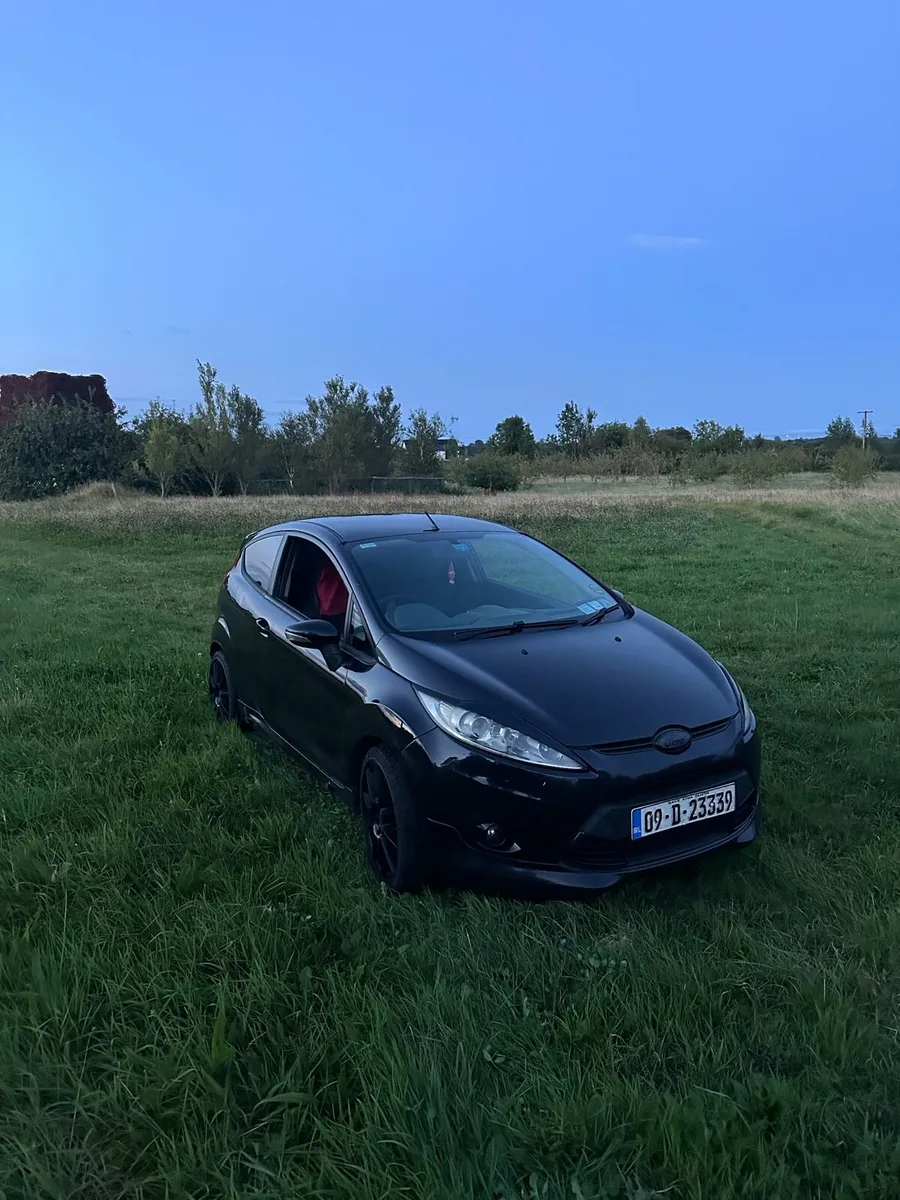 Ford Fiesta 1.6 Petrol Zetec S - Image 1