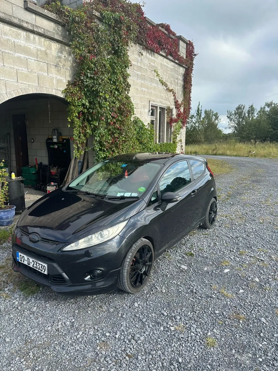 Ford Fiesta 1.6 Petrol Zetec S - Image 2