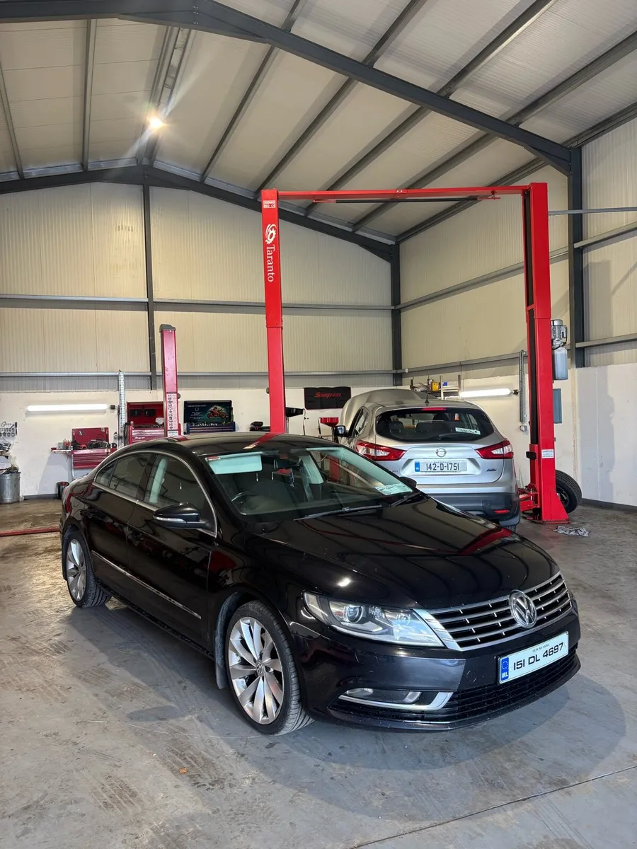2015 VW Passat CC - Image 2