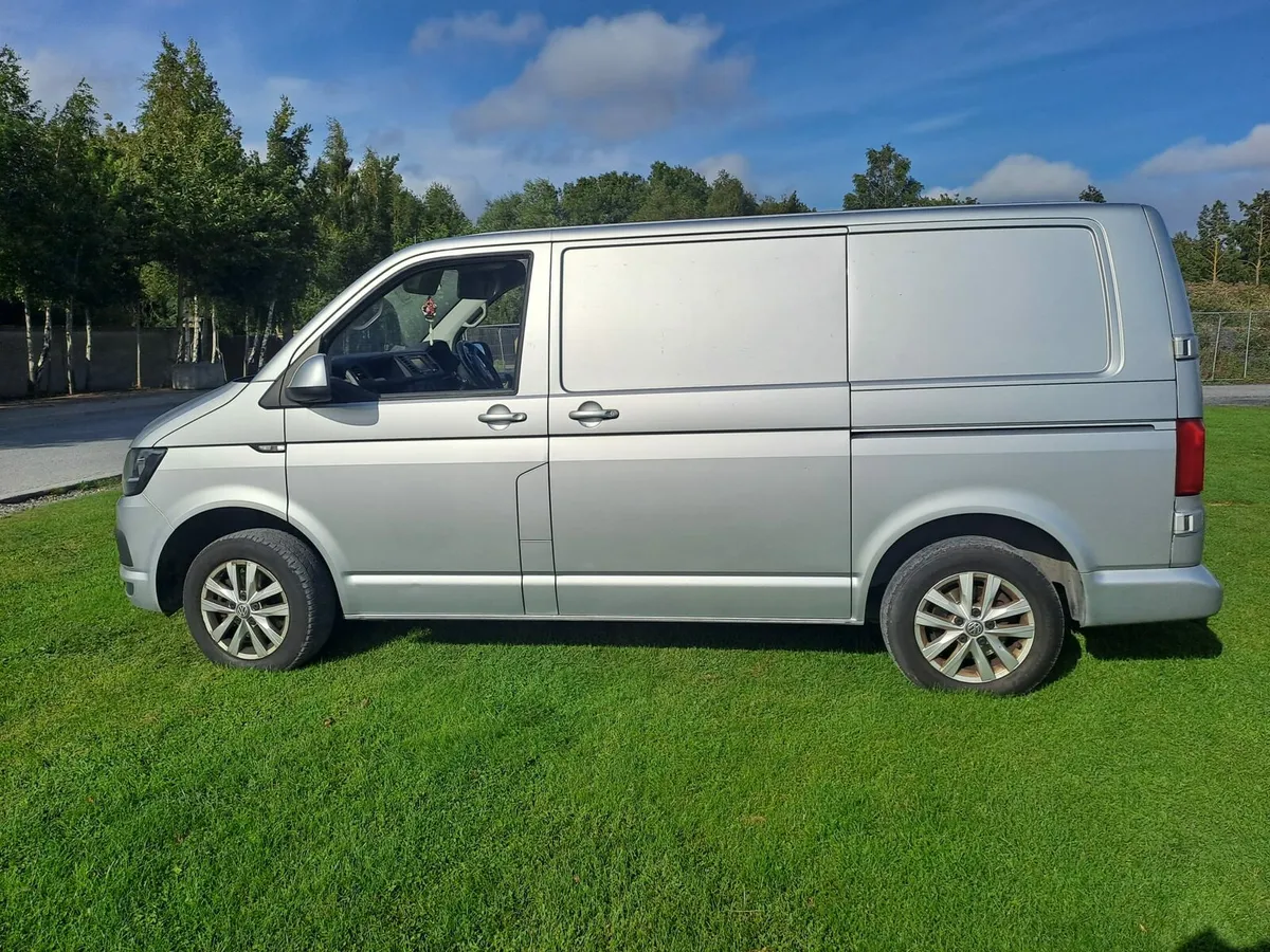 2016 VOLKSWAGEN TRANSPORTER - Image 1