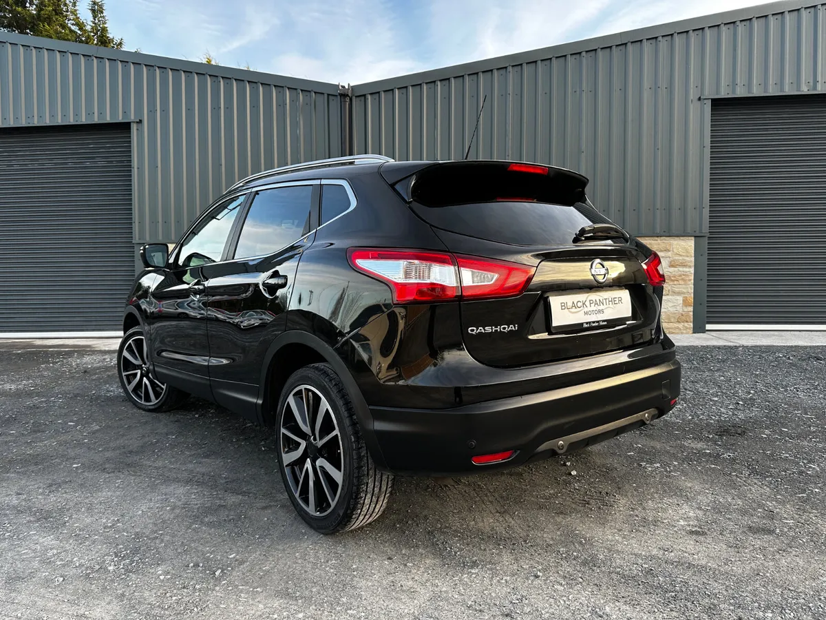 Nissan Qashqai 162’ VERY HIGH SPEC WITH LOW MILES - Image 3