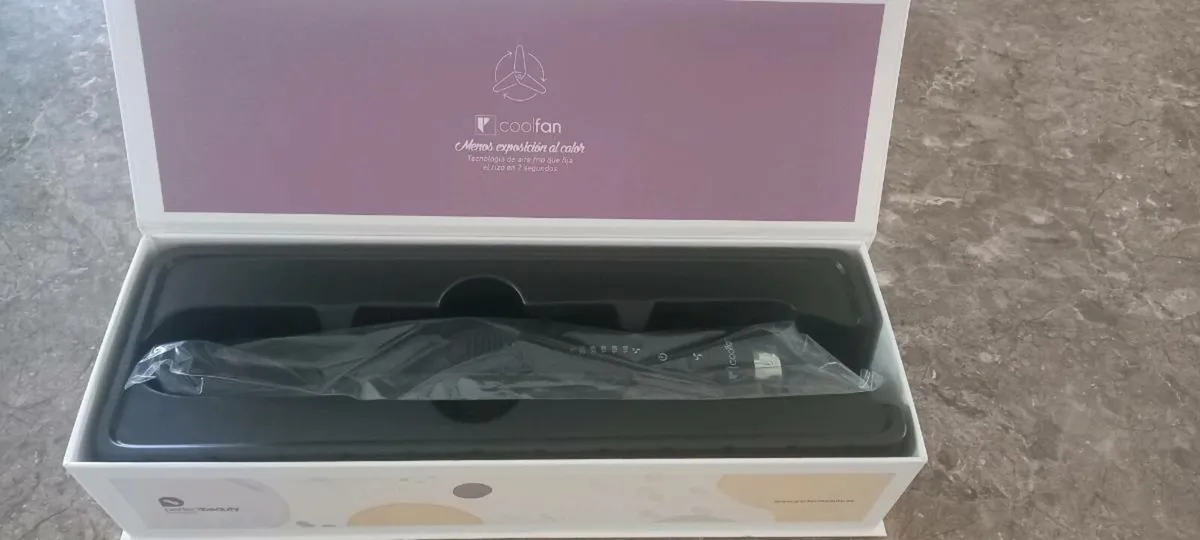 Coolfan hairstraightener - Image 1