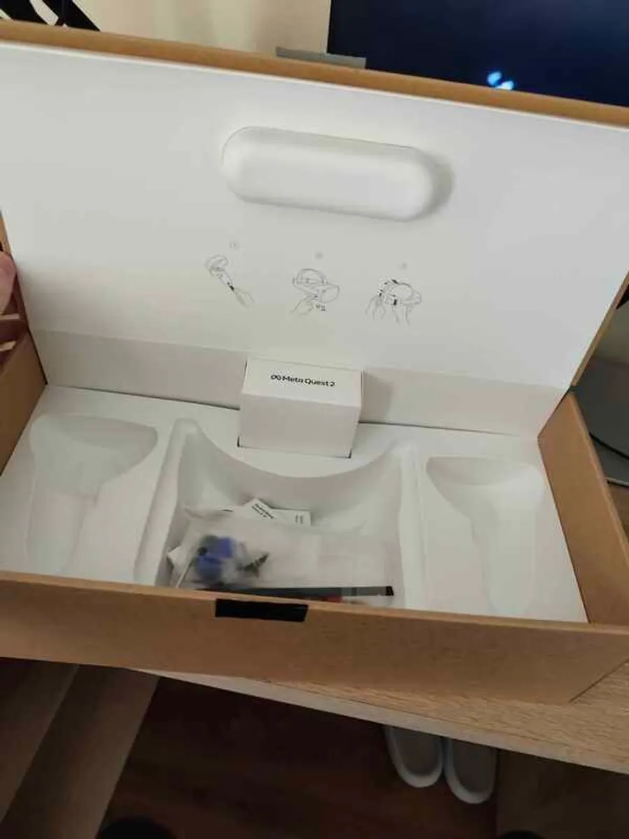 Meta Quest 2 - VR Headset - Image 2