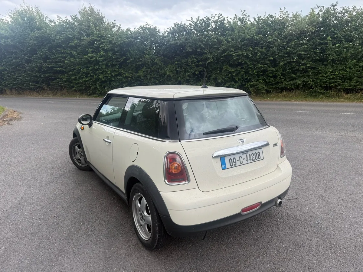Mini Cooper One - Image 3