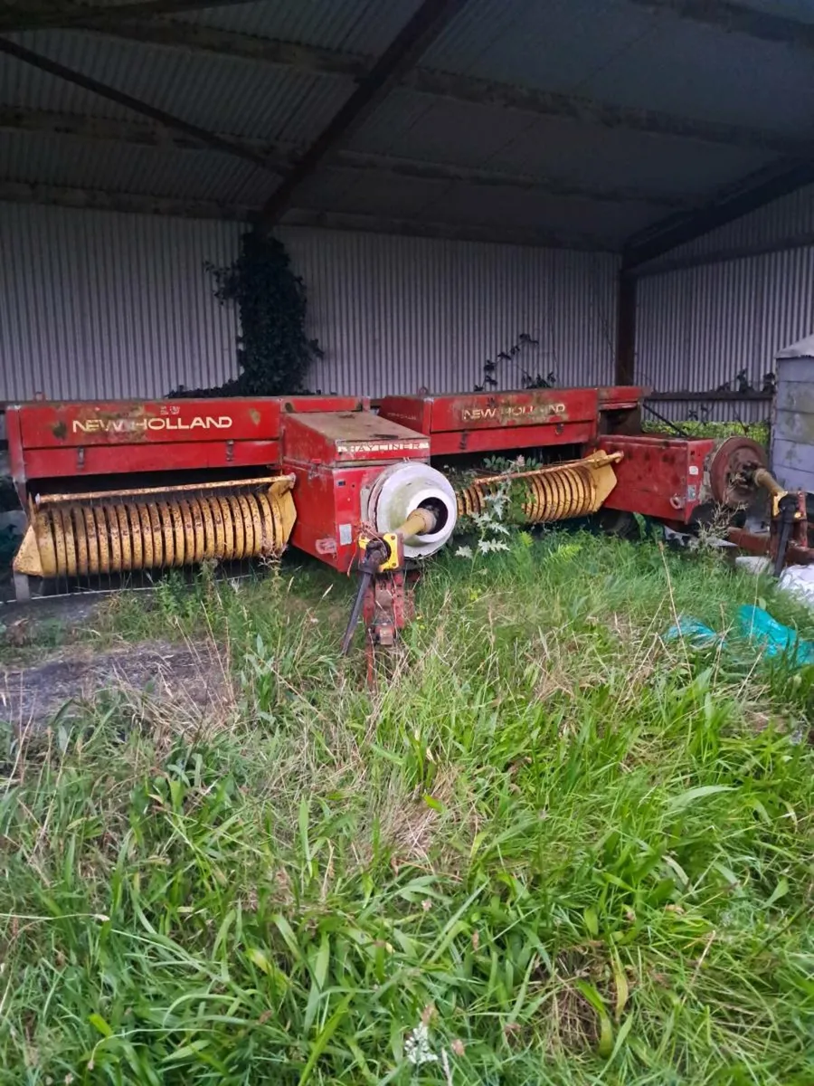 Square baler New Holland - Image 1