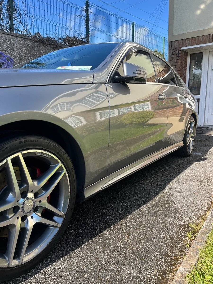 Car - Image 4