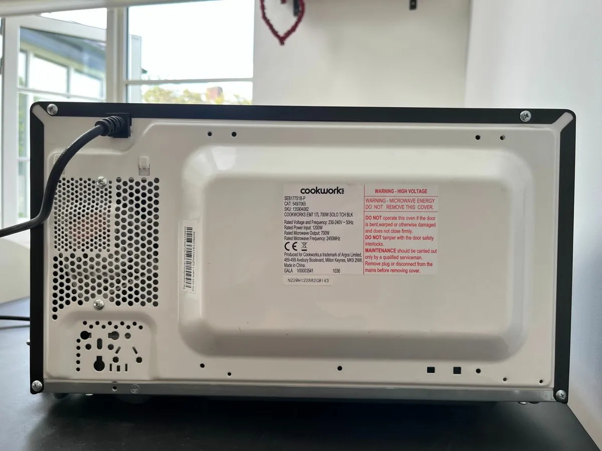 Black Microwave Compact - Image 3