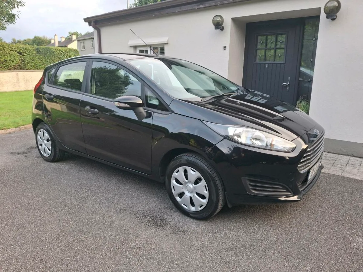 Ford Fiesta 2013 - Image 2