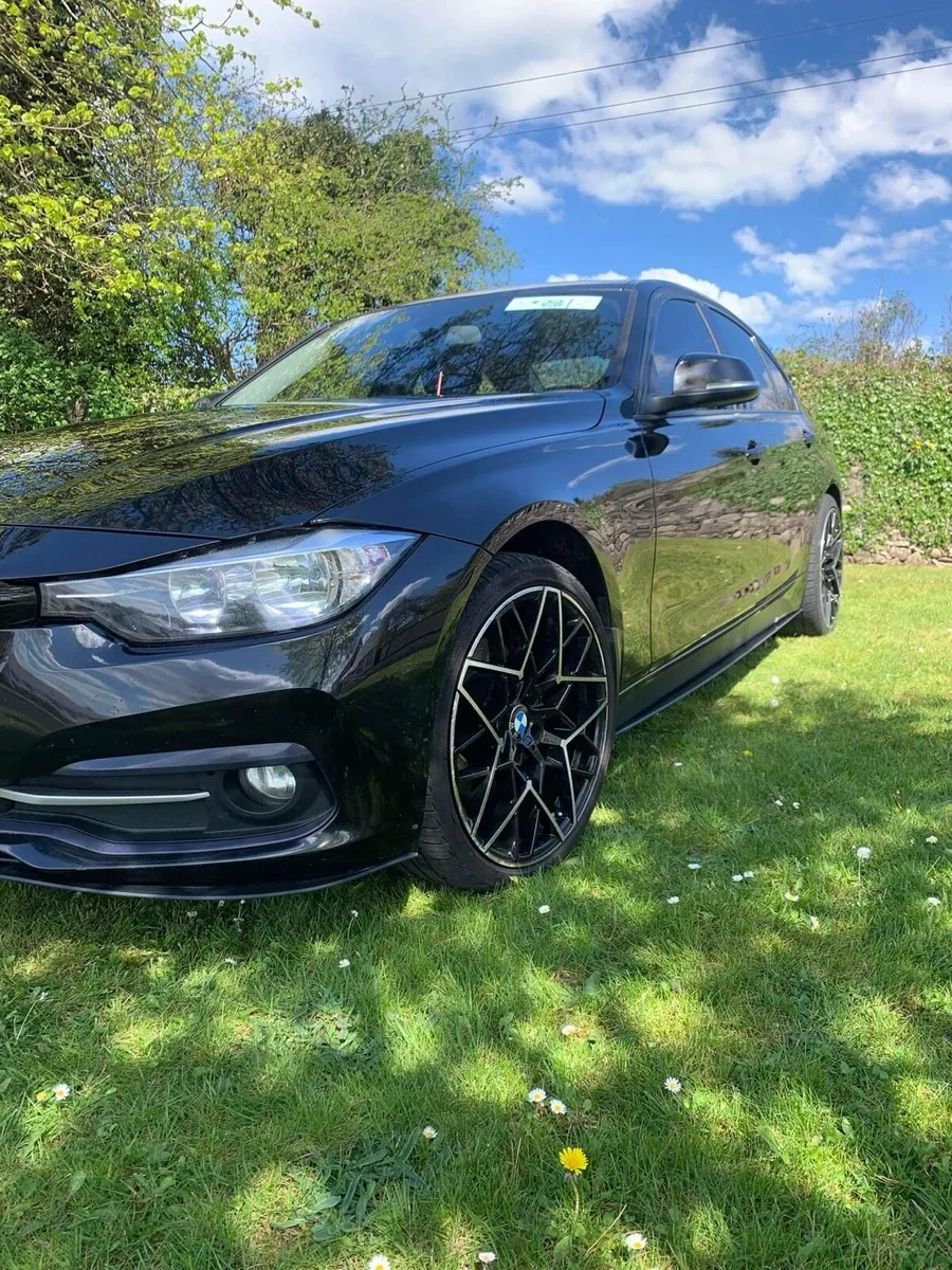 BMW - Image 2