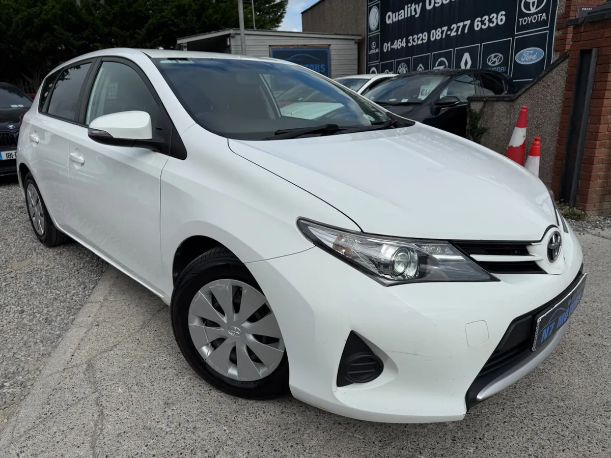 2015 Toyota Auris  1.4 D-4D TERRA VAN - Image 1