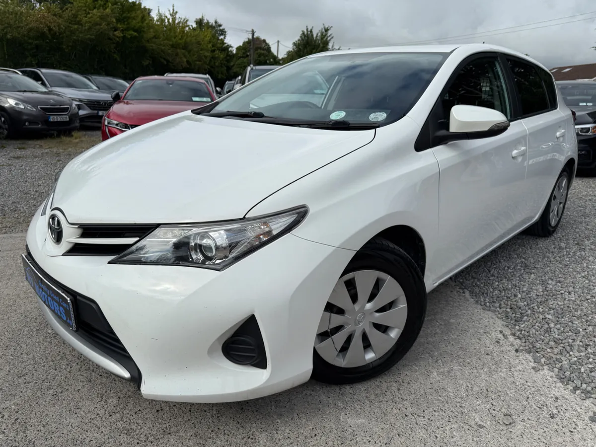 2015 Toyota Auris  1.4 D-4D TERRA VAN - Image 2