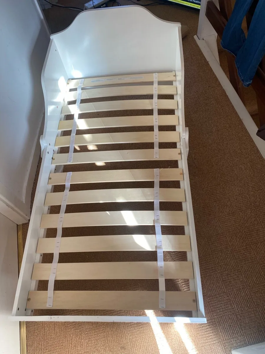Child’s bed - Image 2