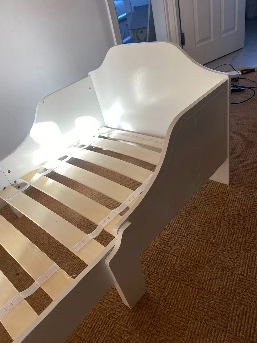 Child’s bed - Image 3