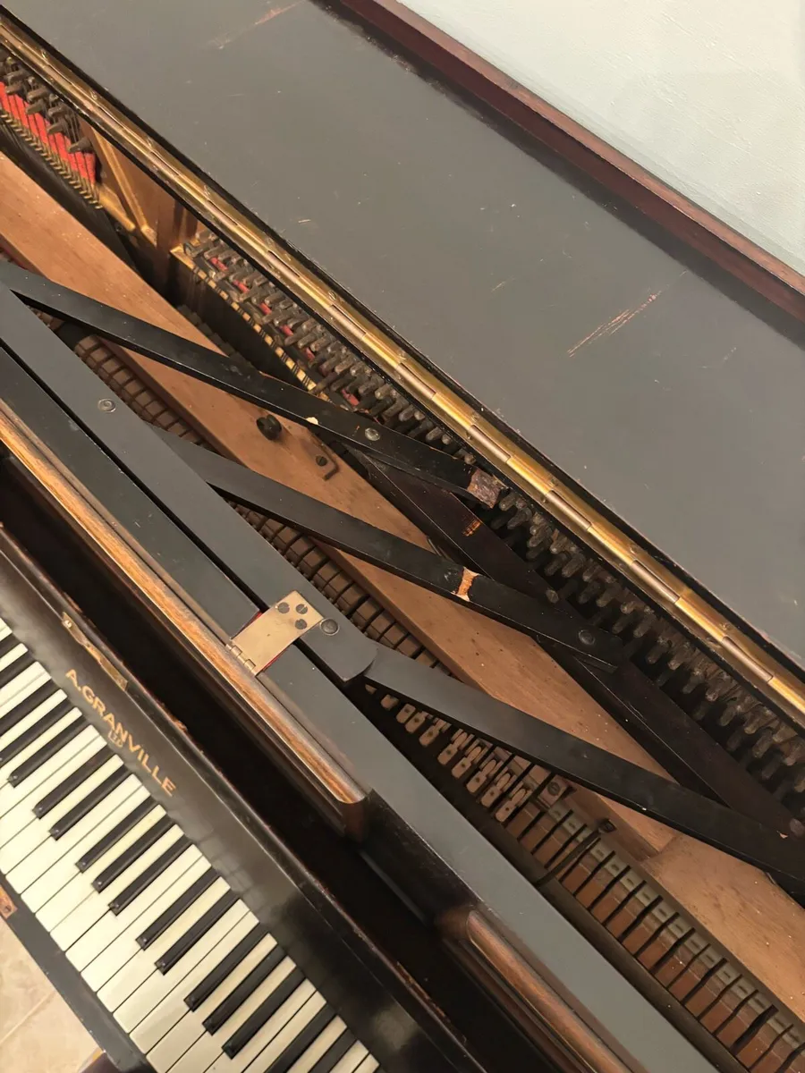 Piano - Image 4