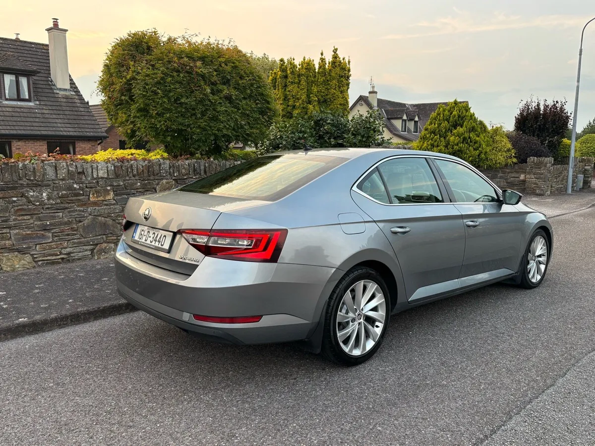 2016 Skoda superb - Image 2