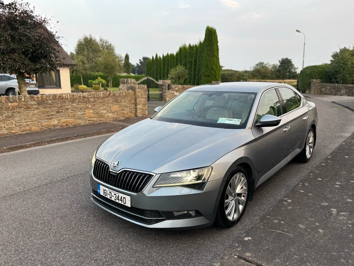 2016 Skoda superb - Image 4