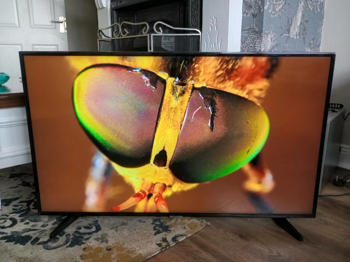 Samsung 43 UHD 4K TV UE43NU7020 - Image 1