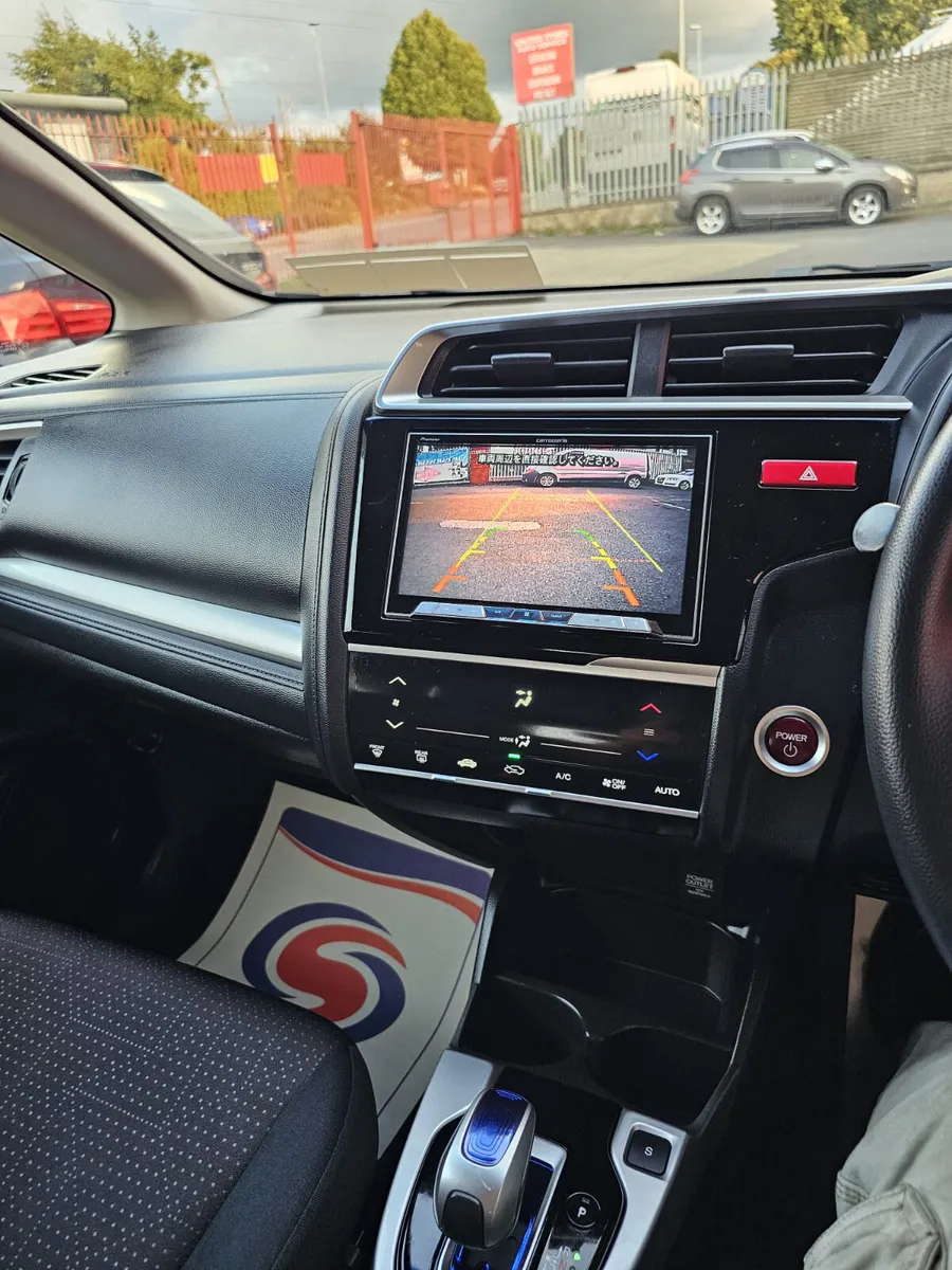 Honda Fit 2014 Hybrid Automatic - Image 2