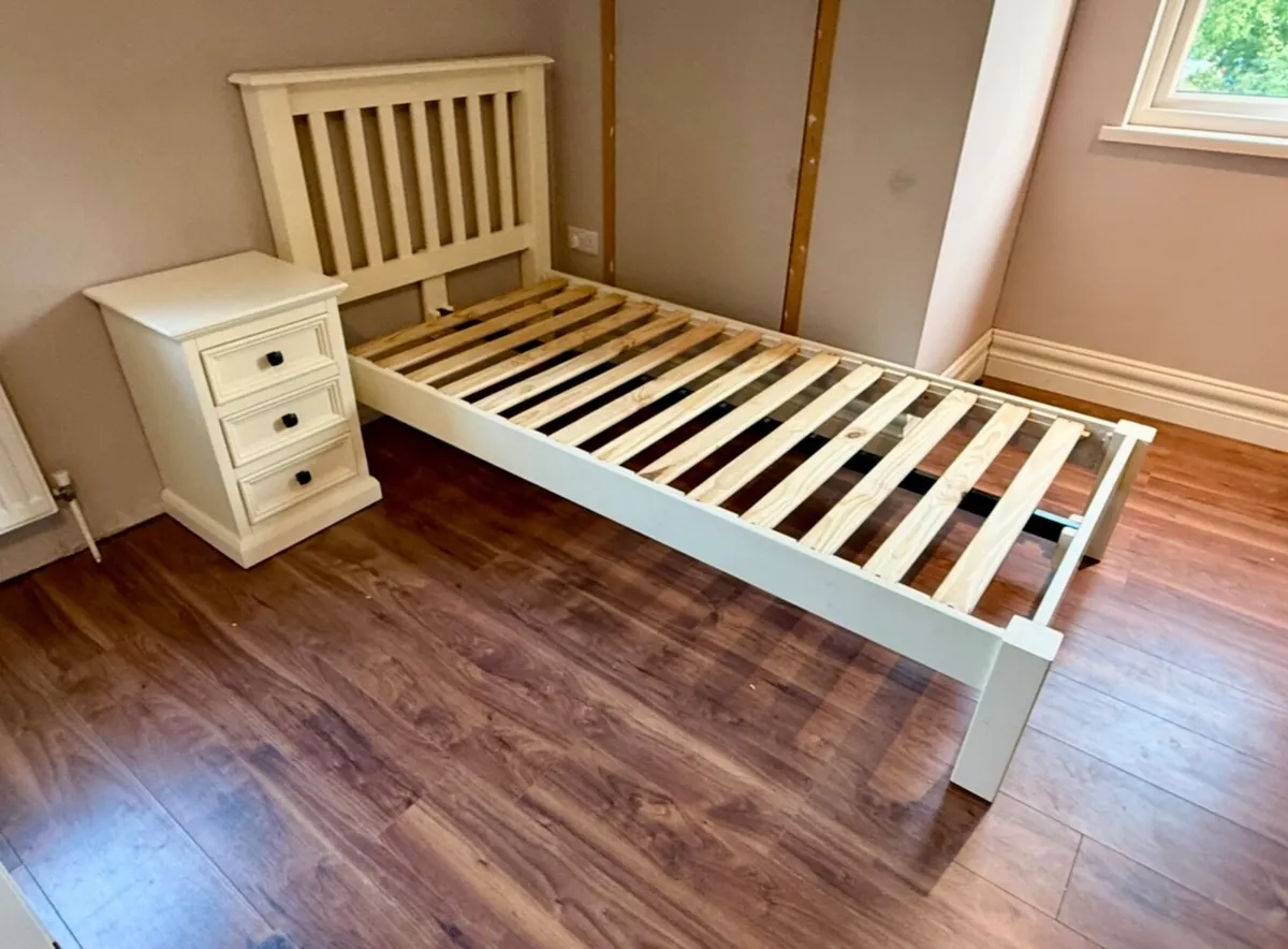 Single Bed & Locker - Excellent Condition - Image 2