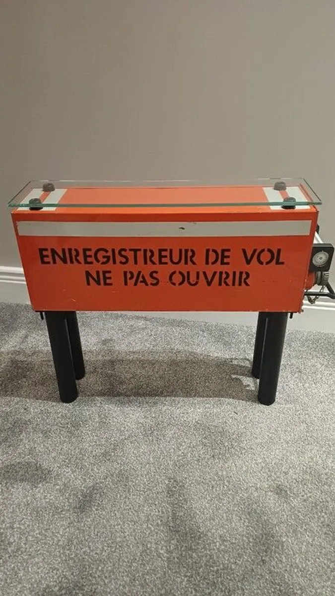 Coffee Table Black Box Flight Data recorder from a Cathay Pacific Boeing 747-400 - Image 4