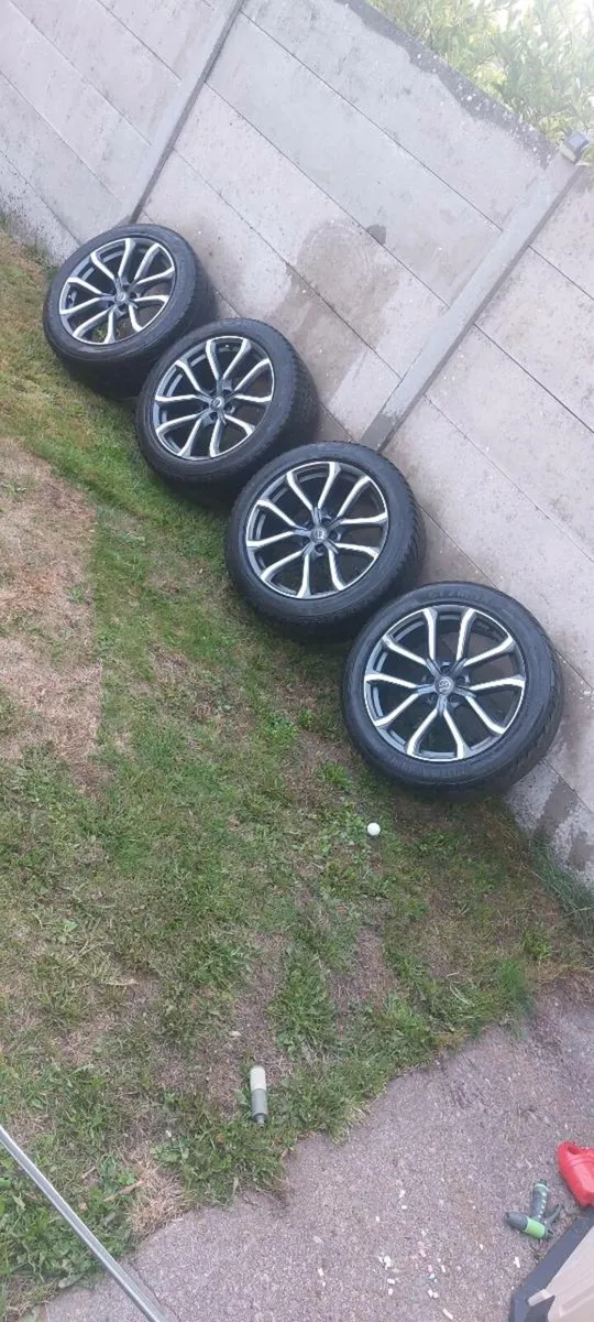 Alloy Wheels 275×45x20 - Image 1