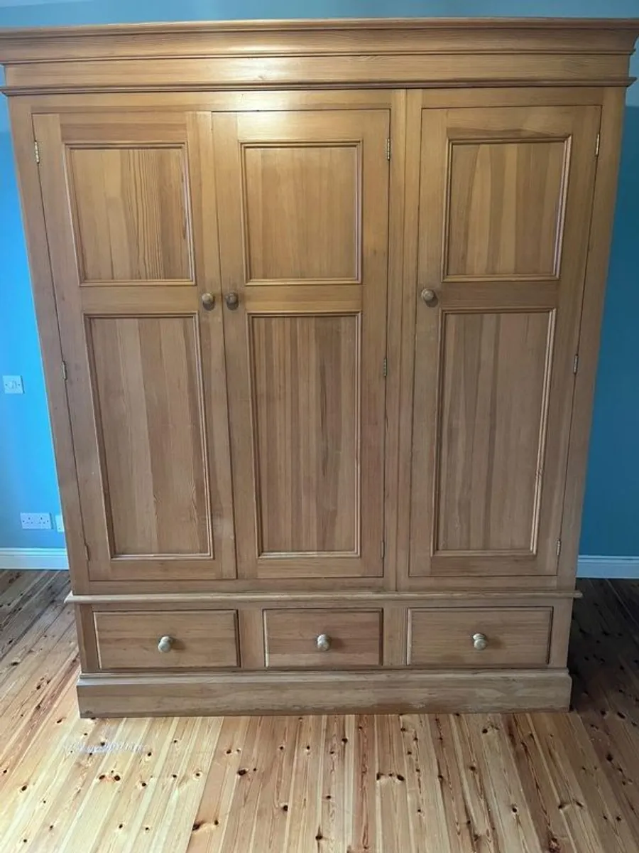 Solid pine 3 door,3 drawer wardrobe - Image 1