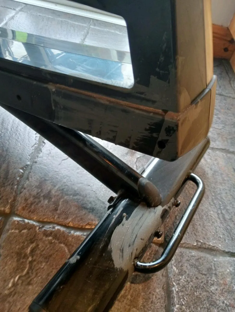 Nordictrack commercial vr21 recumbent bike - Image 4