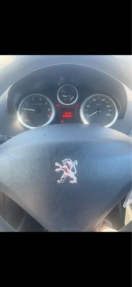Peugeot 207 - Image 1