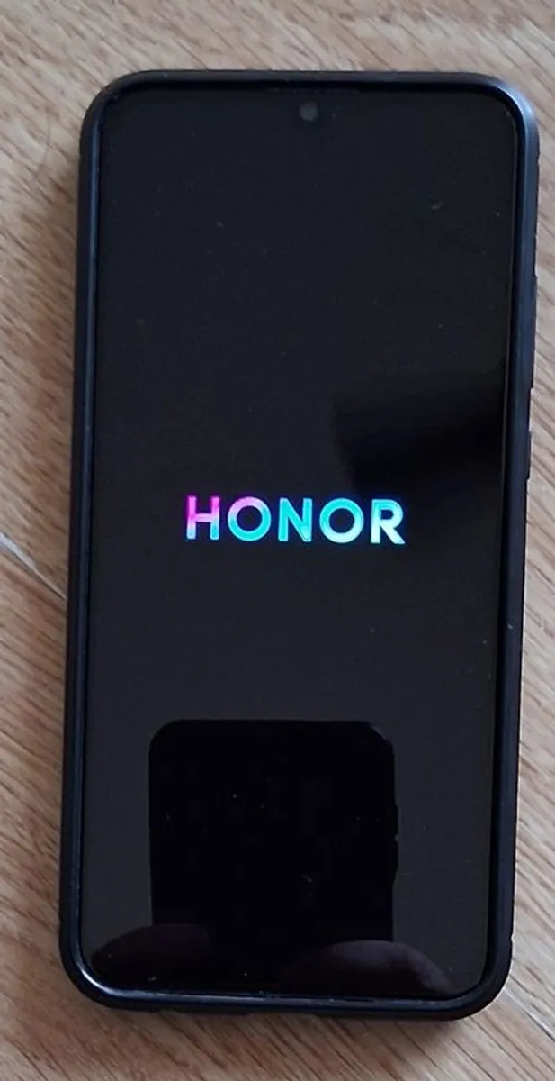 Honor 10 Lite Android Mobile Phone in Excellent Condition - SIM Free - Image 1
