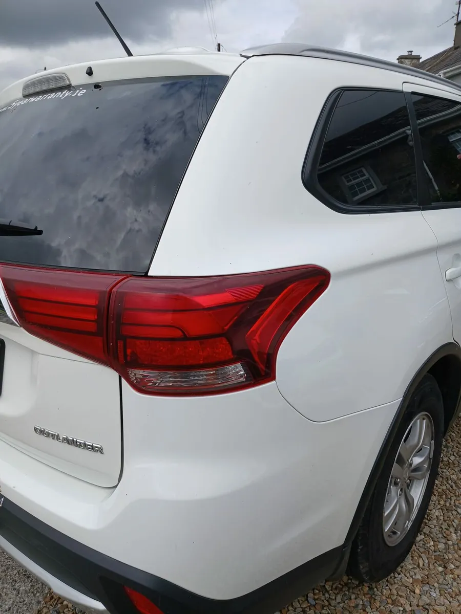 161 Mitsubishi Outlander - Image 4