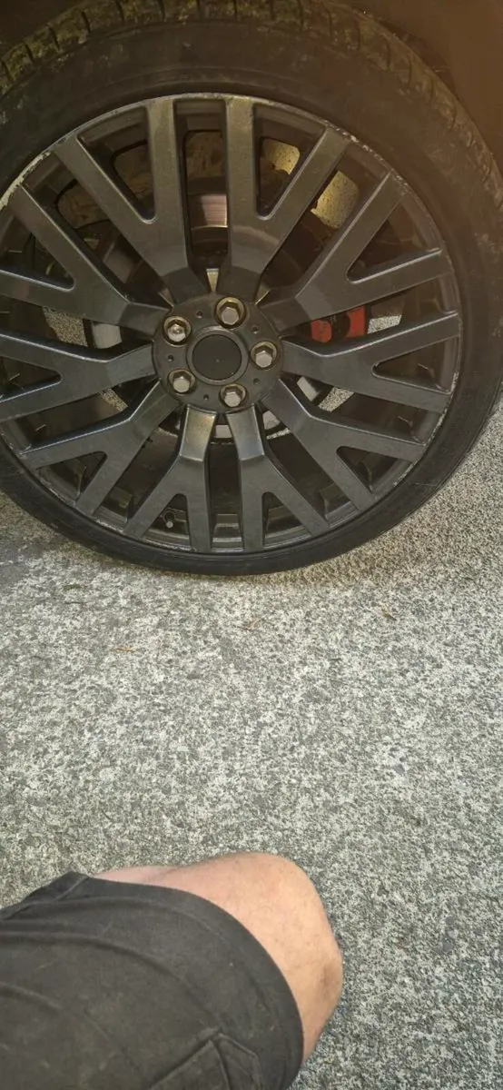 Range Rover Alloys 22" - Image 3