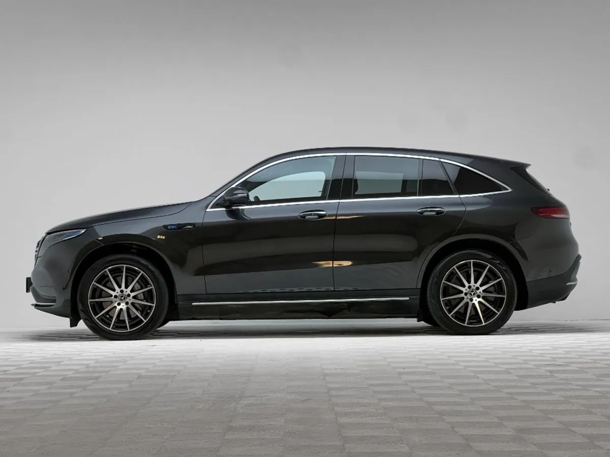 Mercedes-Benz EQC 400 AMG Line 4matic - Image 4