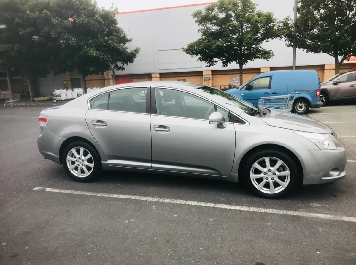 Low Mileage 2011 Toyota Avensis 2.0 Deisel - Image 3