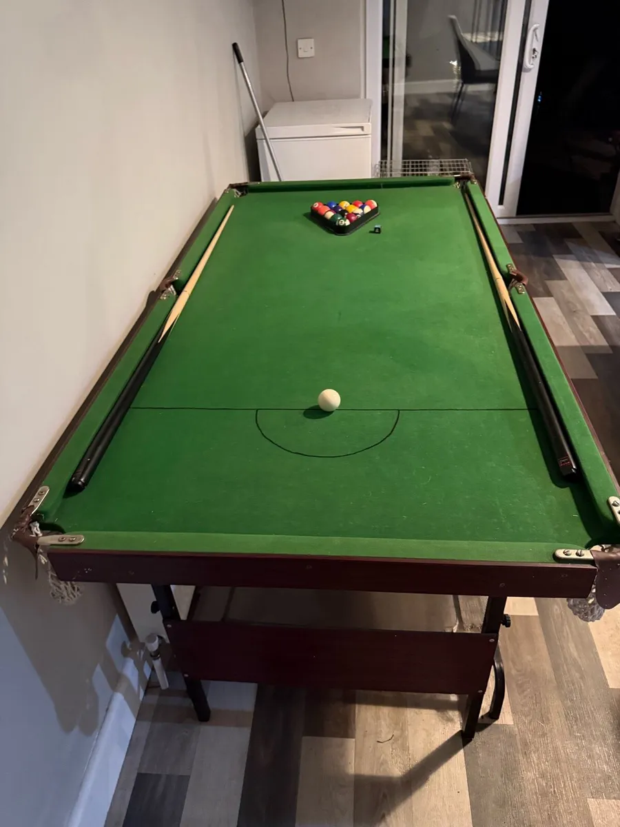 Pool table - Image 2