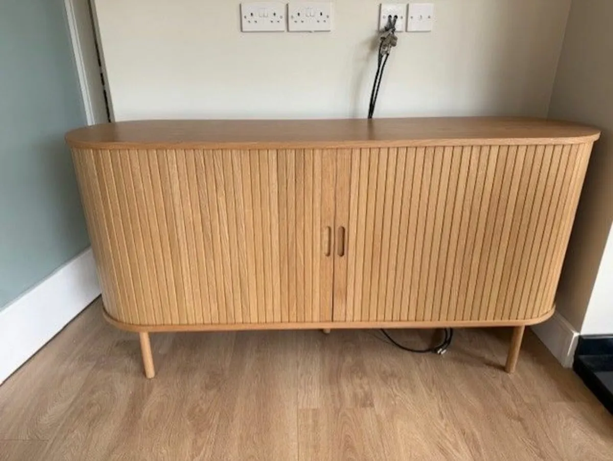 oak side board - Image 1
