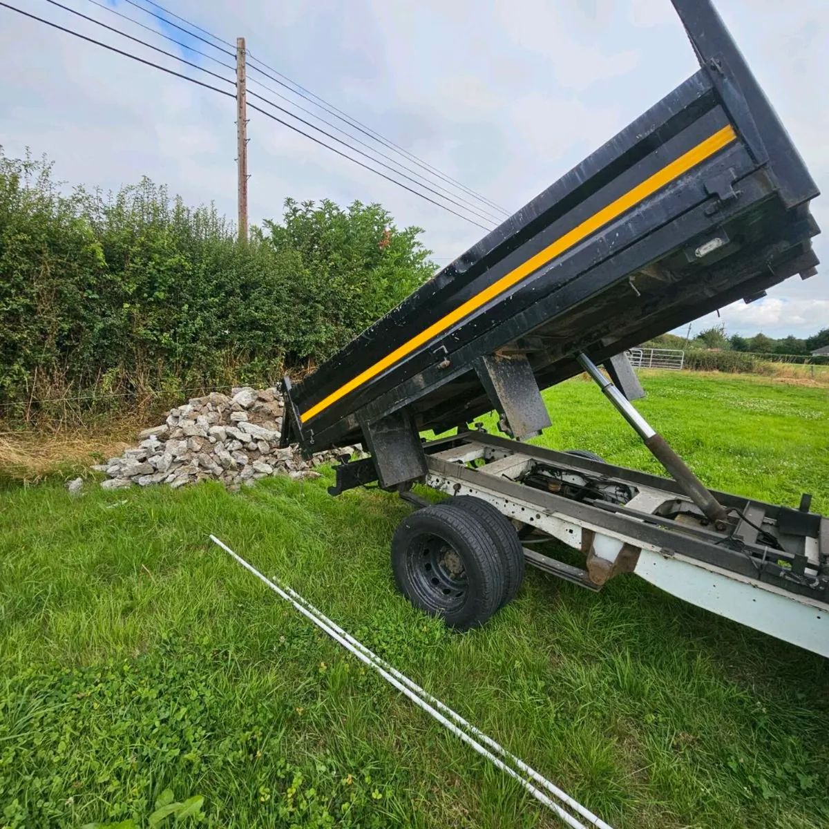 Ford 3.5tonne CrewCab Tipper - Image 2