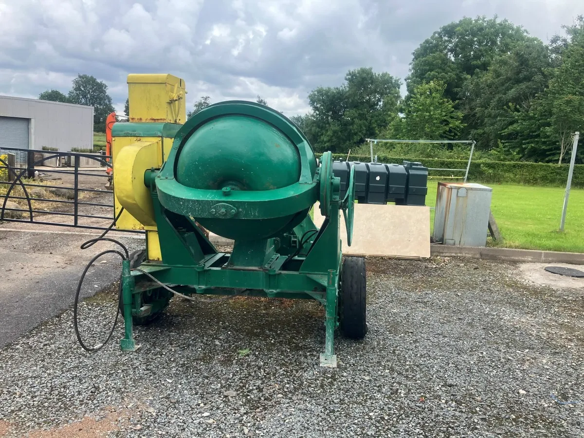 Concrete / Cement mixer - Image 3