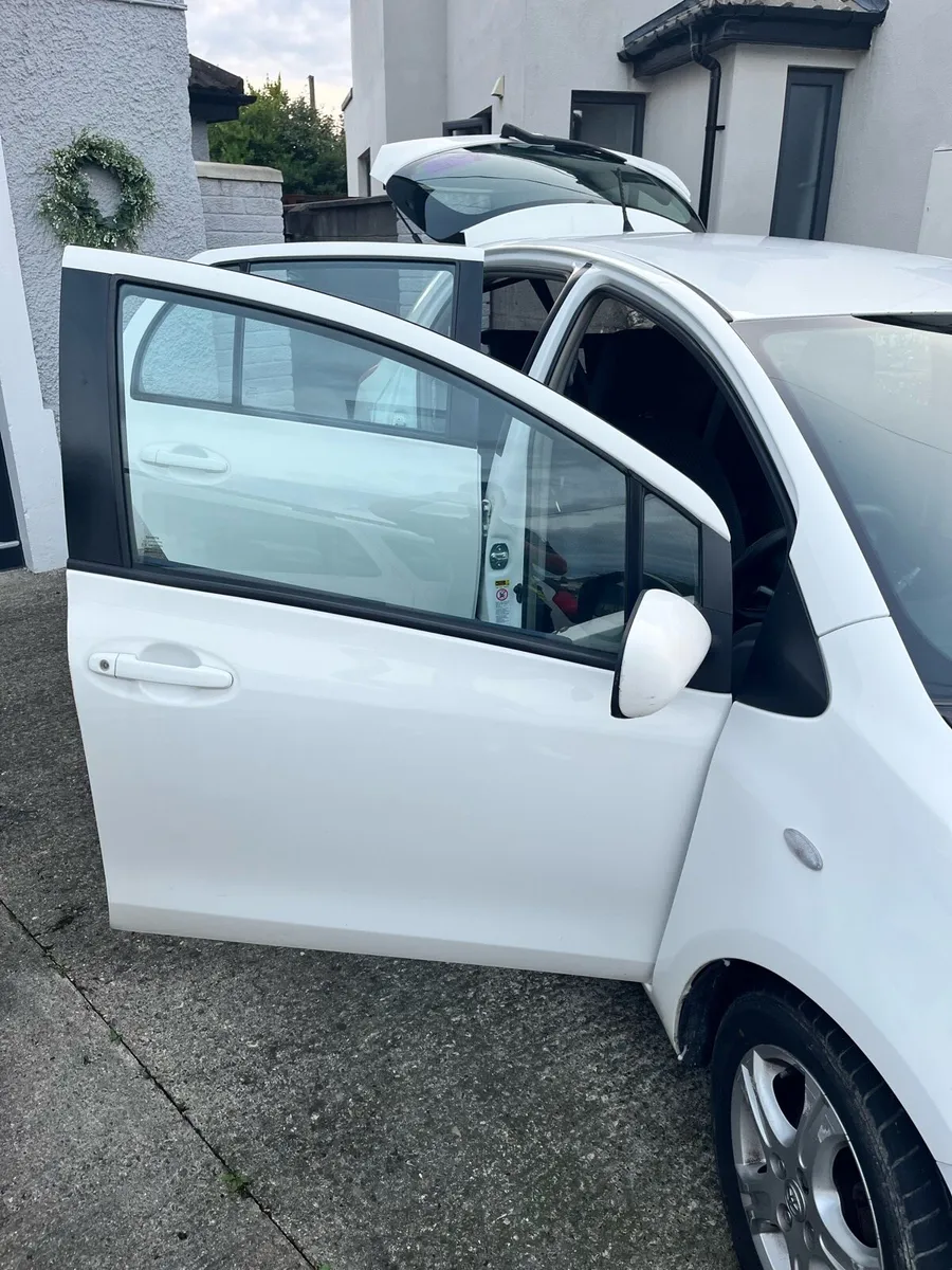 2010 Toyota Yaris 1.4 D-4D TR 5Dr - Image 2