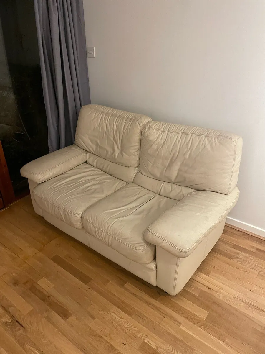 Couch for sale - Image 1