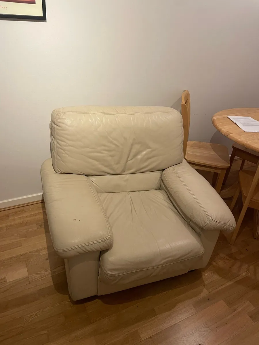 Couch for sale - Image 2