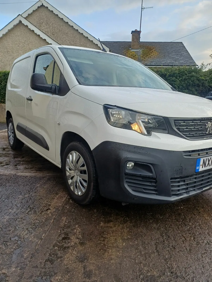 2019 Peugeot Partner 3 seater - Image 4