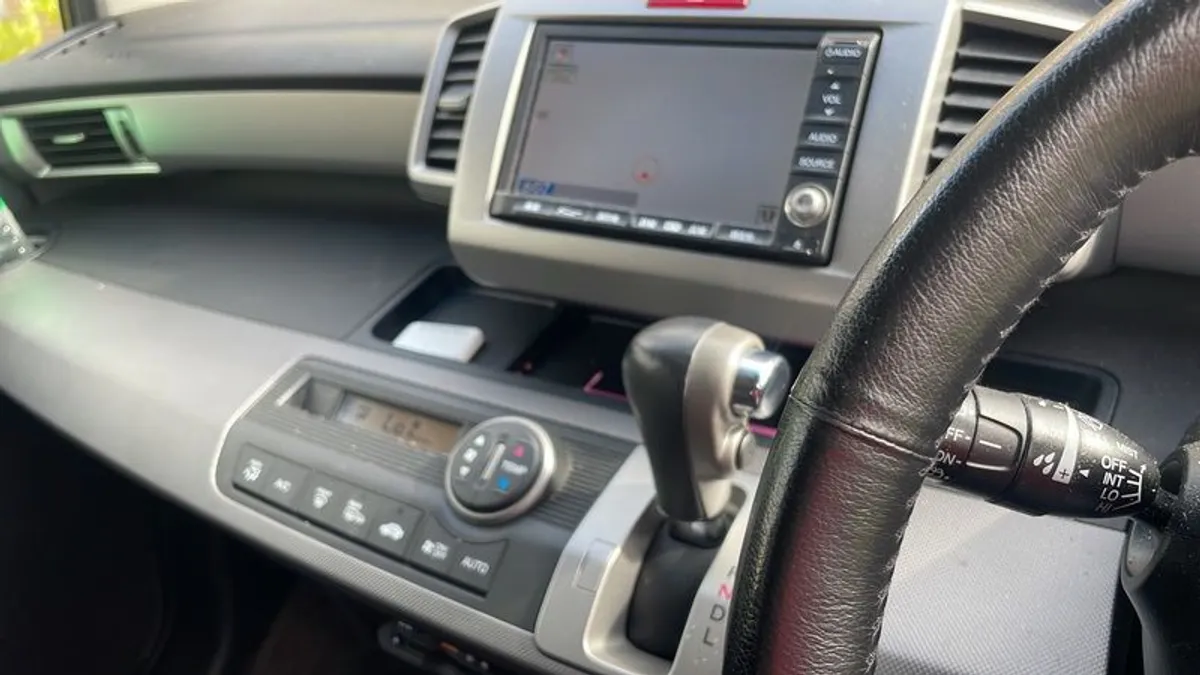 2012 Honda Freed - Image 2