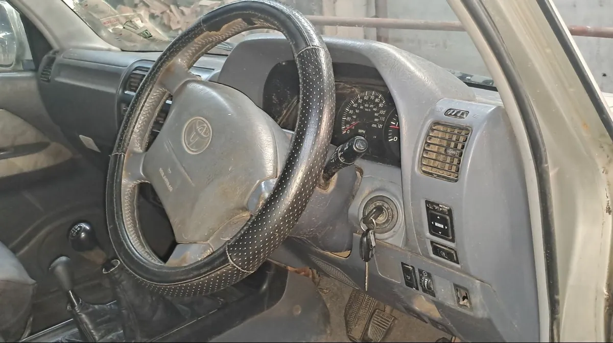 Toyota Land Cruiser 2002 - Image 4
