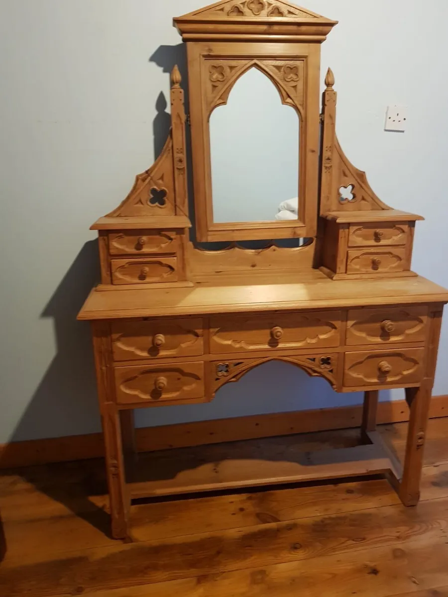 Pine Dressing Table with Mirrio - Image 1