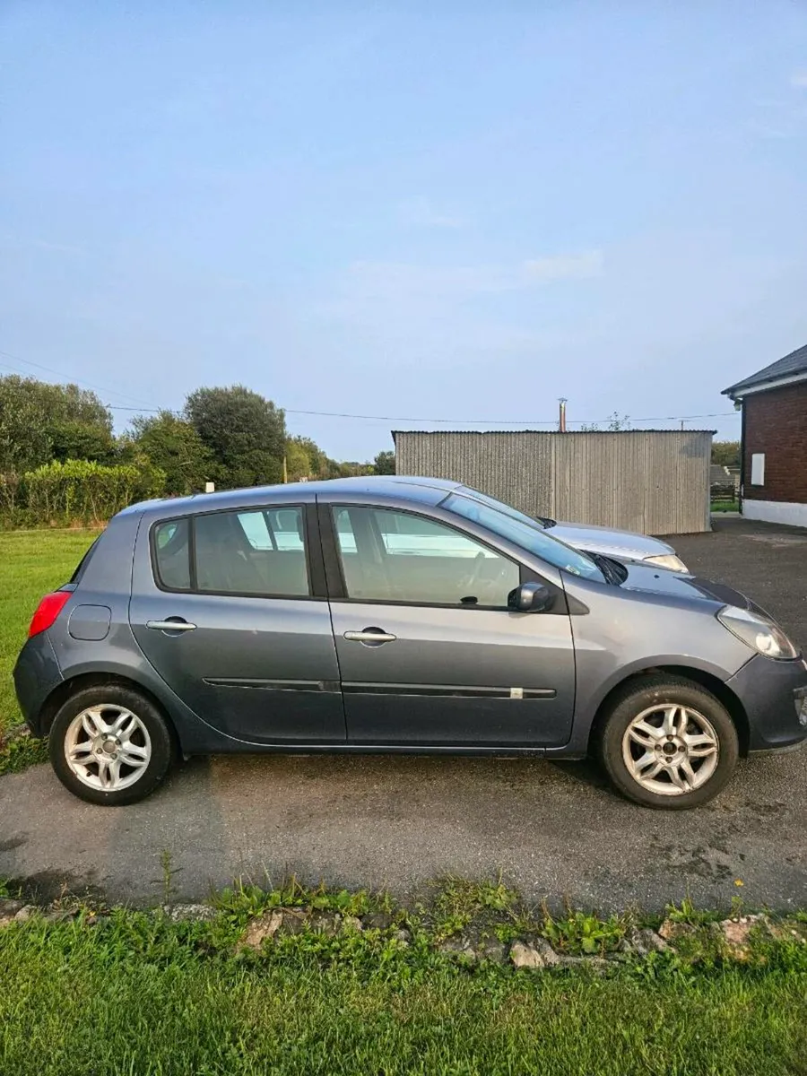 Renault Clio - Image 1