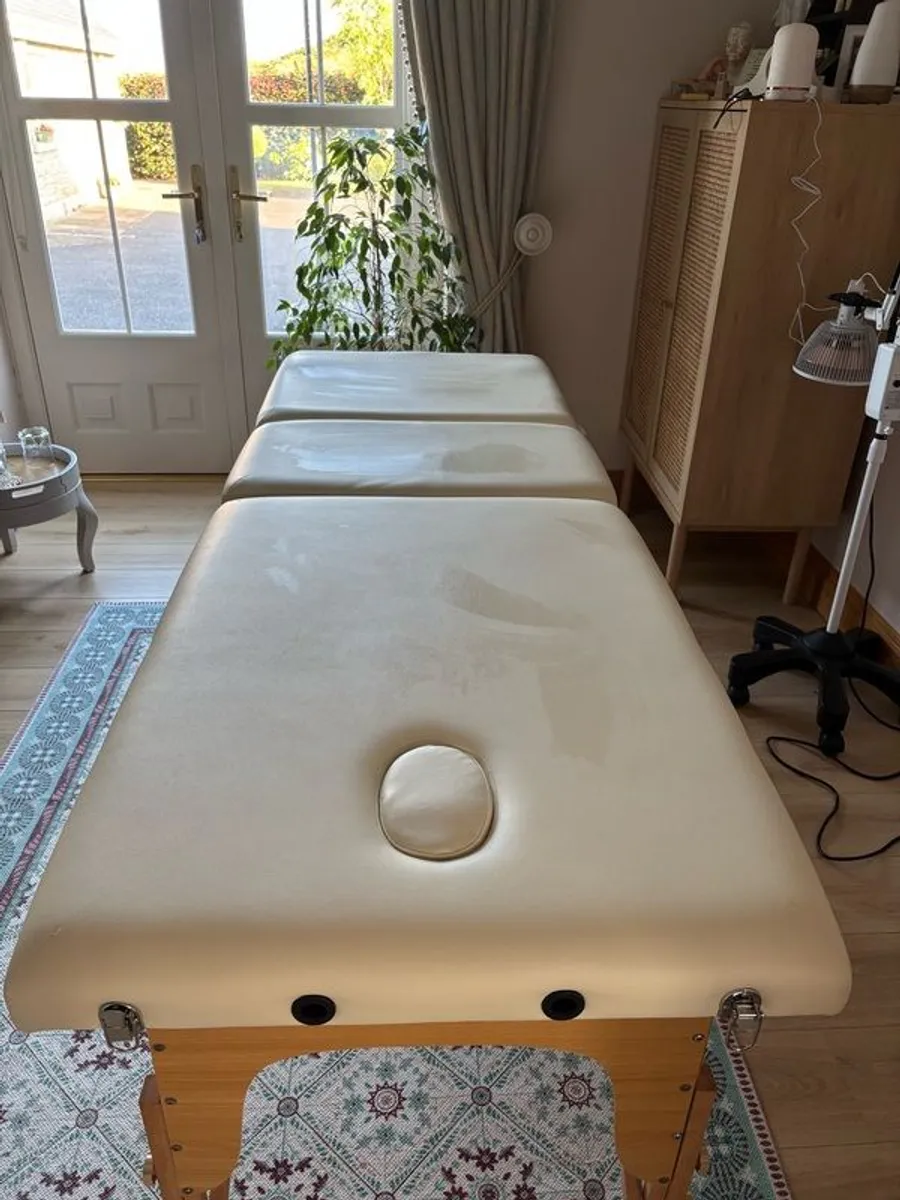 massage table - Image 2