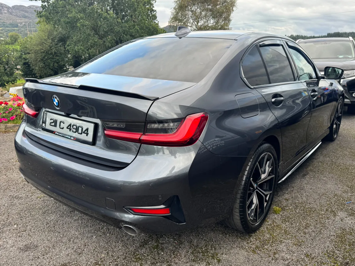 BMW 3-Series 2021 sport diesel auto - Image 3