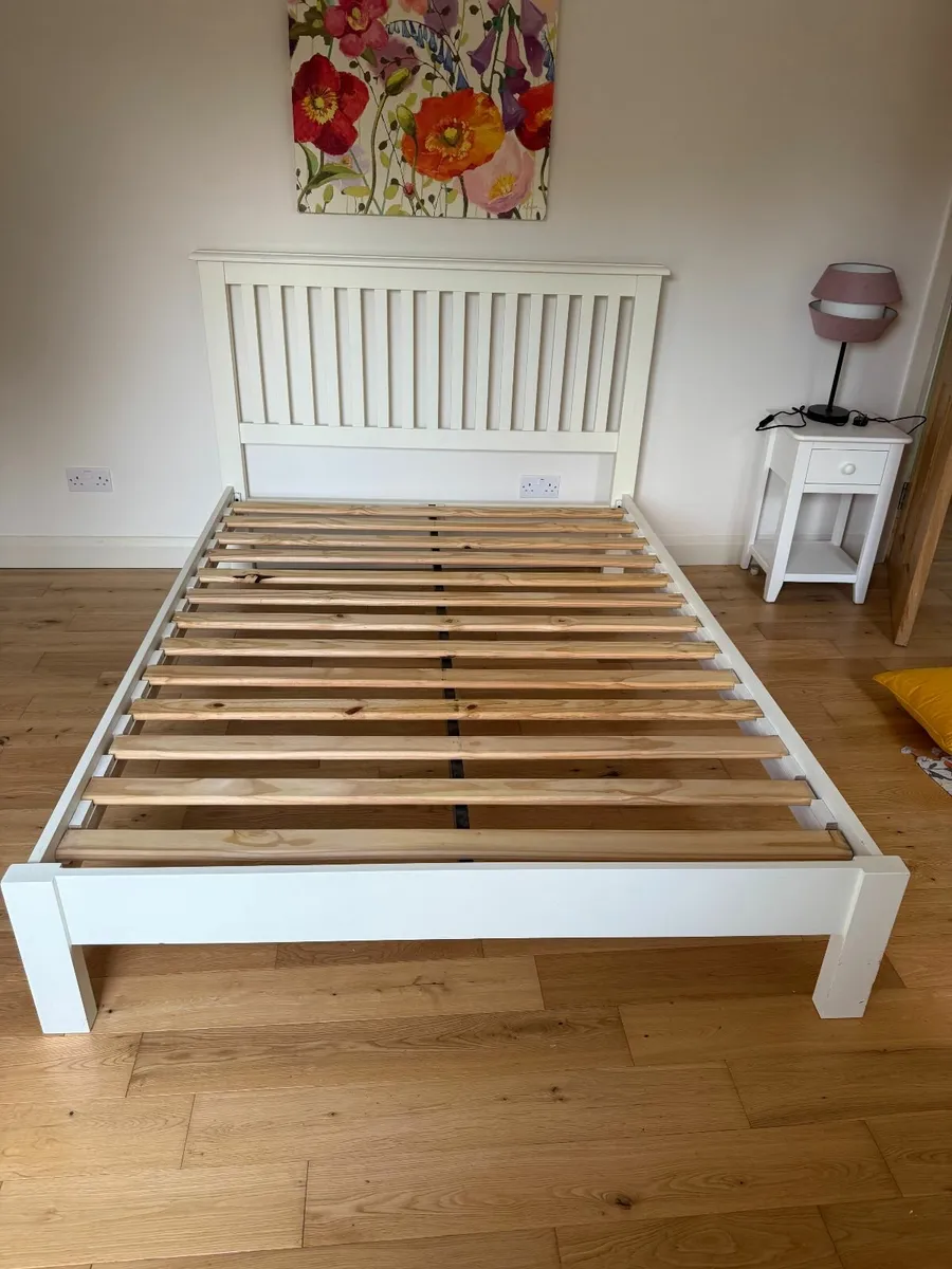 Double bed and mattress - Image 4