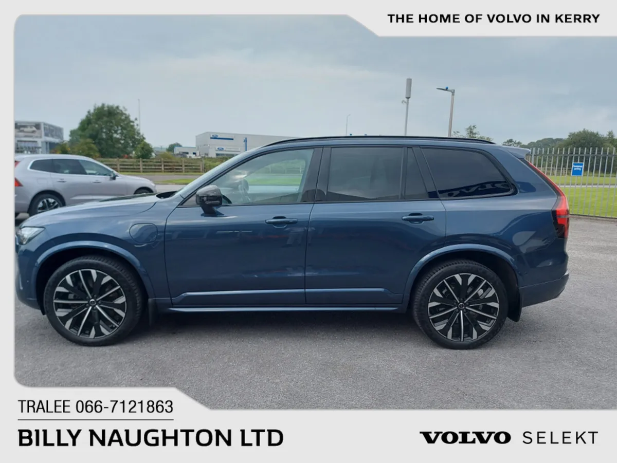 Volvo XC90 T8 PHEV PLUS DARK AWD MY25.5 - Image 4