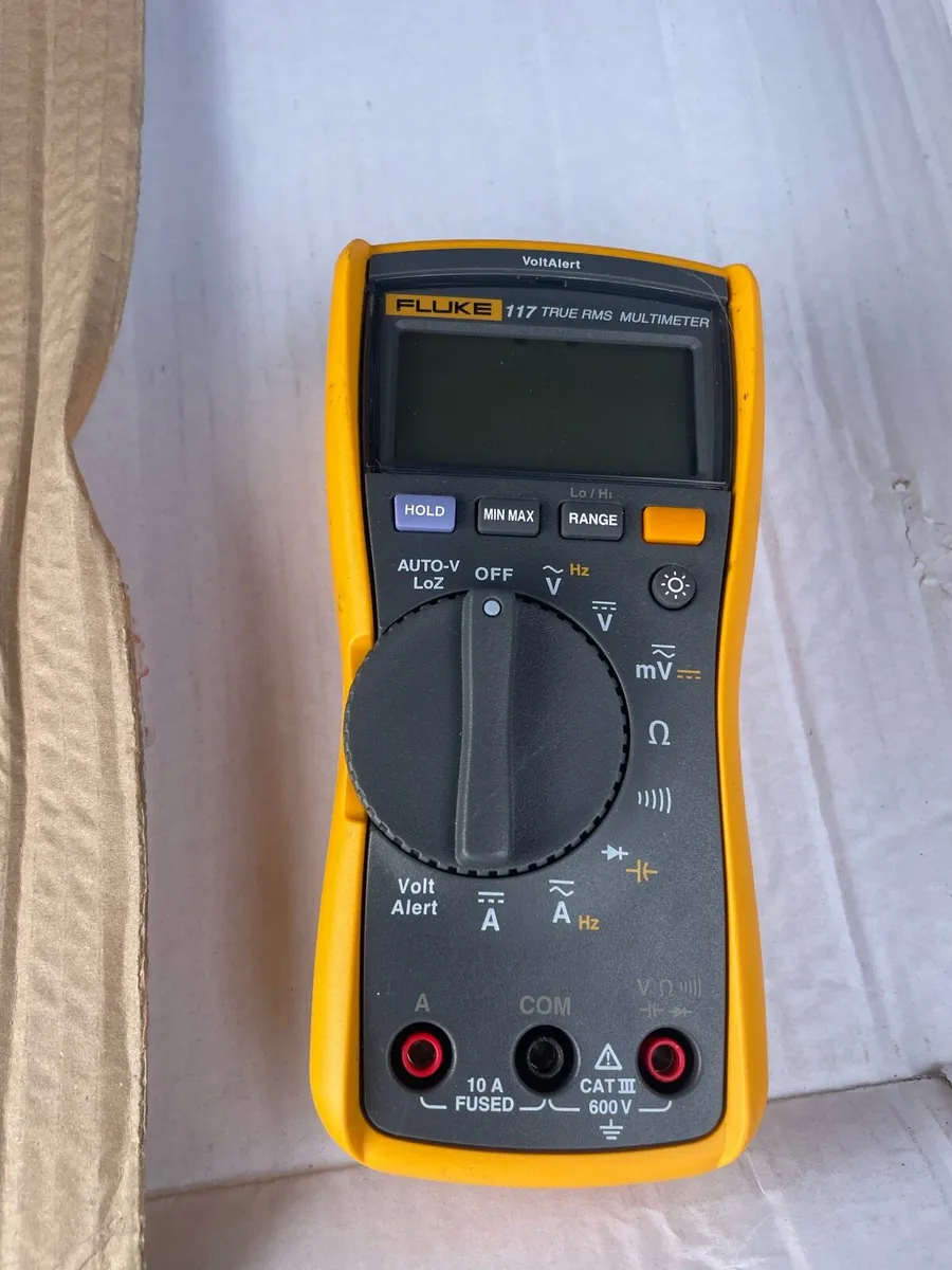 Fluke 117 multimeter - Image 1